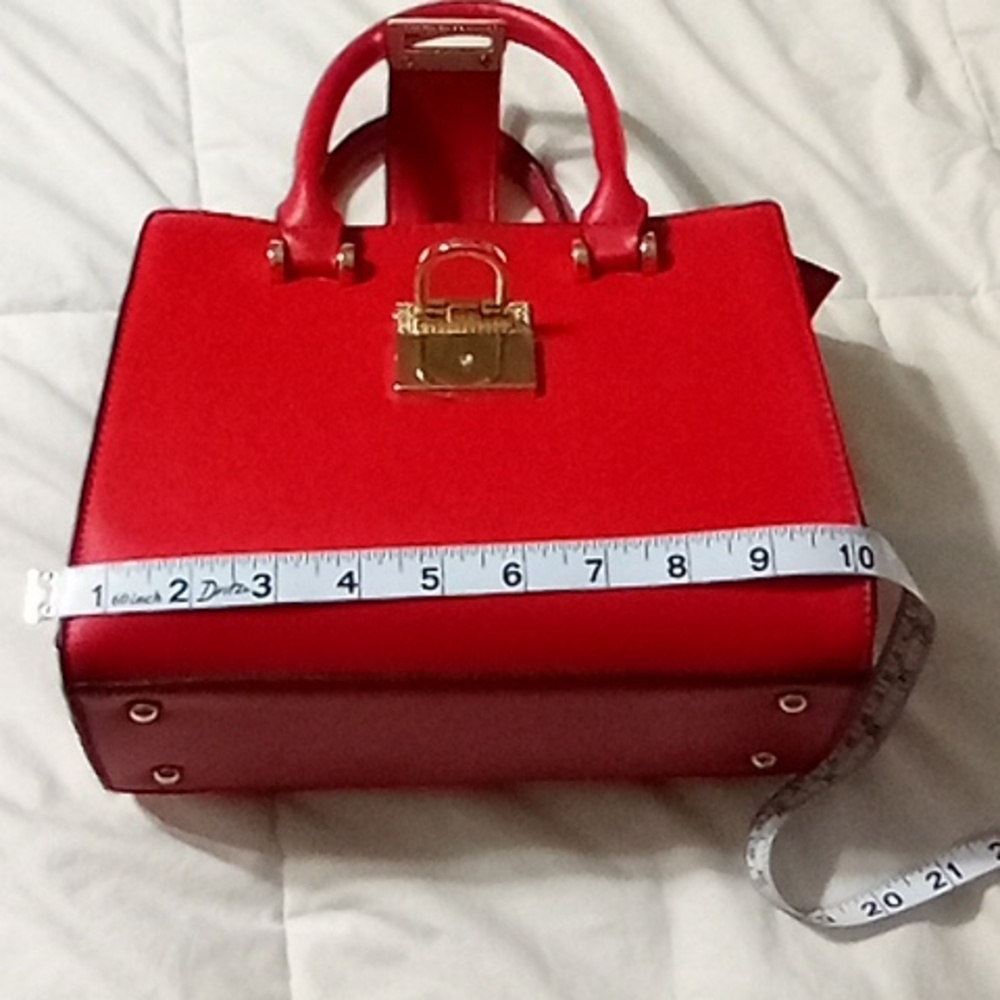 Elegant Red Handbag - Picture 9 of 12